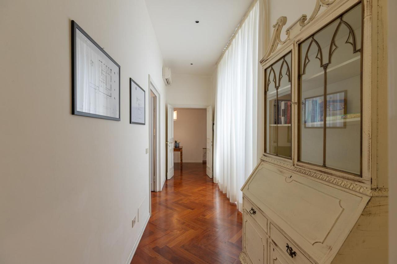 Apartment Seta Spacious Next To The Duomo